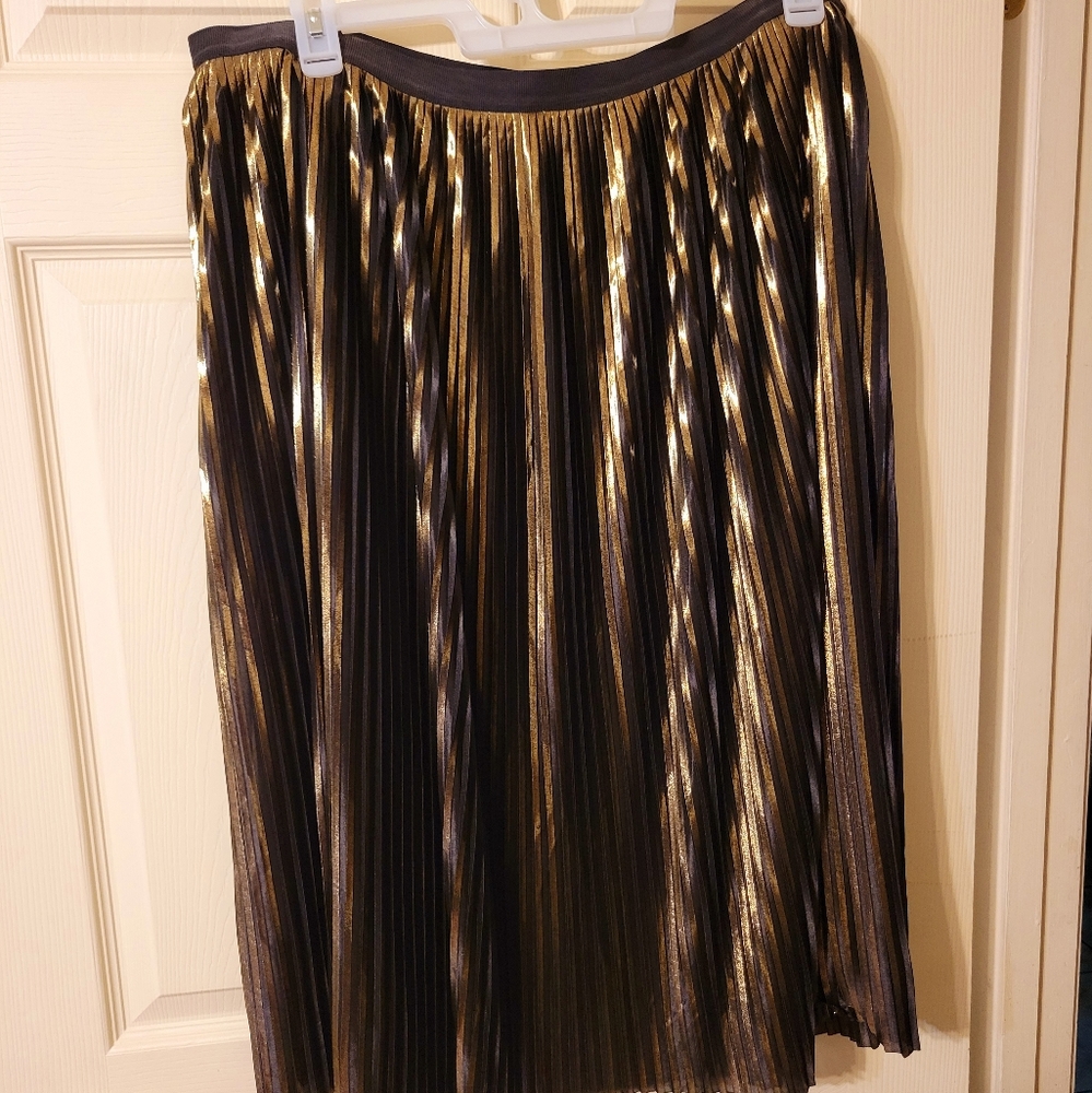 Women skirt